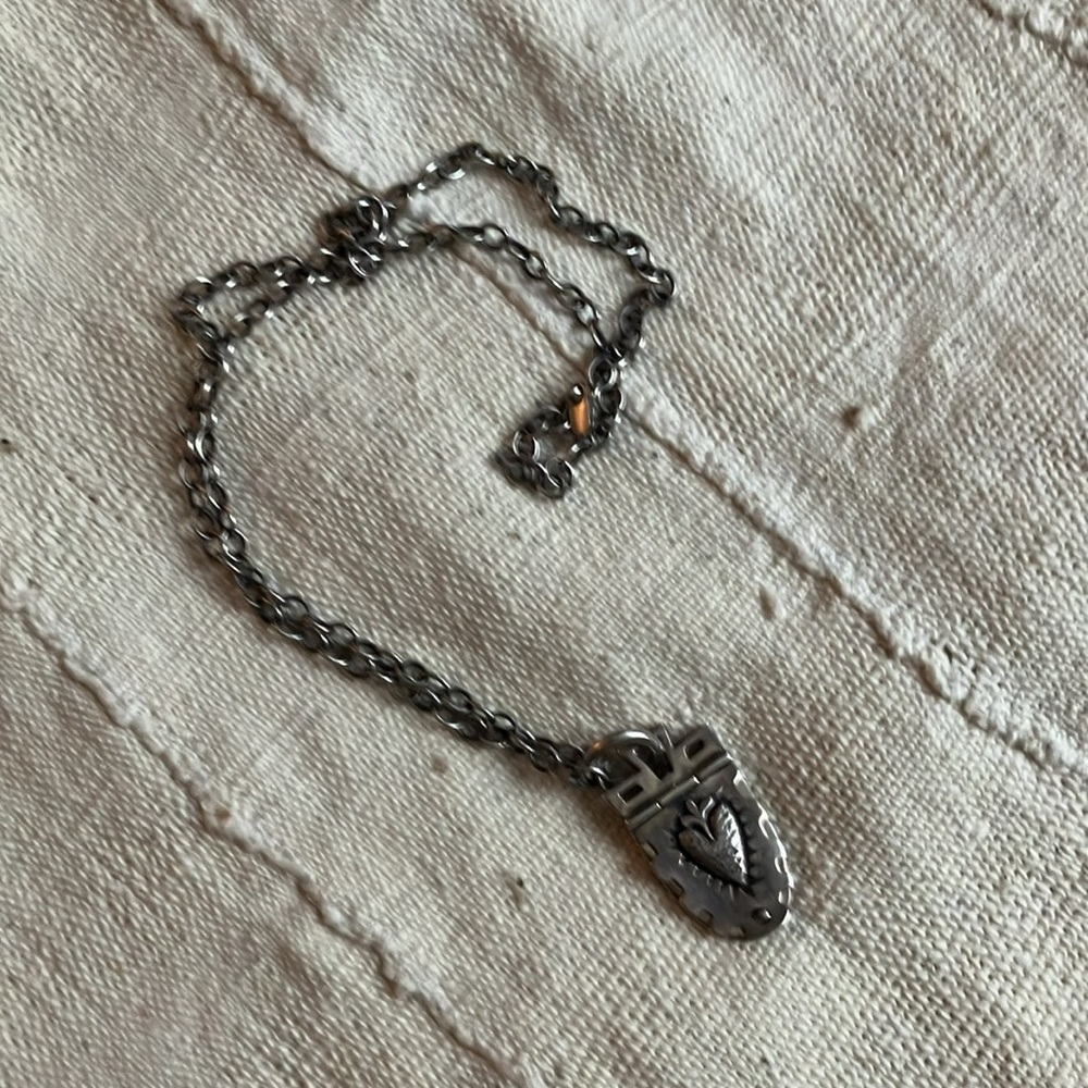 Rare Vintage KARA VARIAN BAKER 19” Necklace - Picture 2 of 8